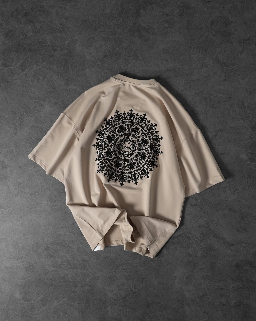 High Quality Oversized Embroidred T-Shirt